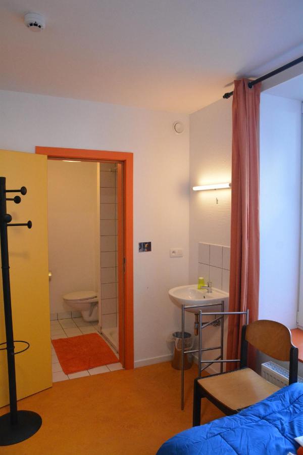 Le Fagotin - Youth Hostel Стумон Екстериор снимка