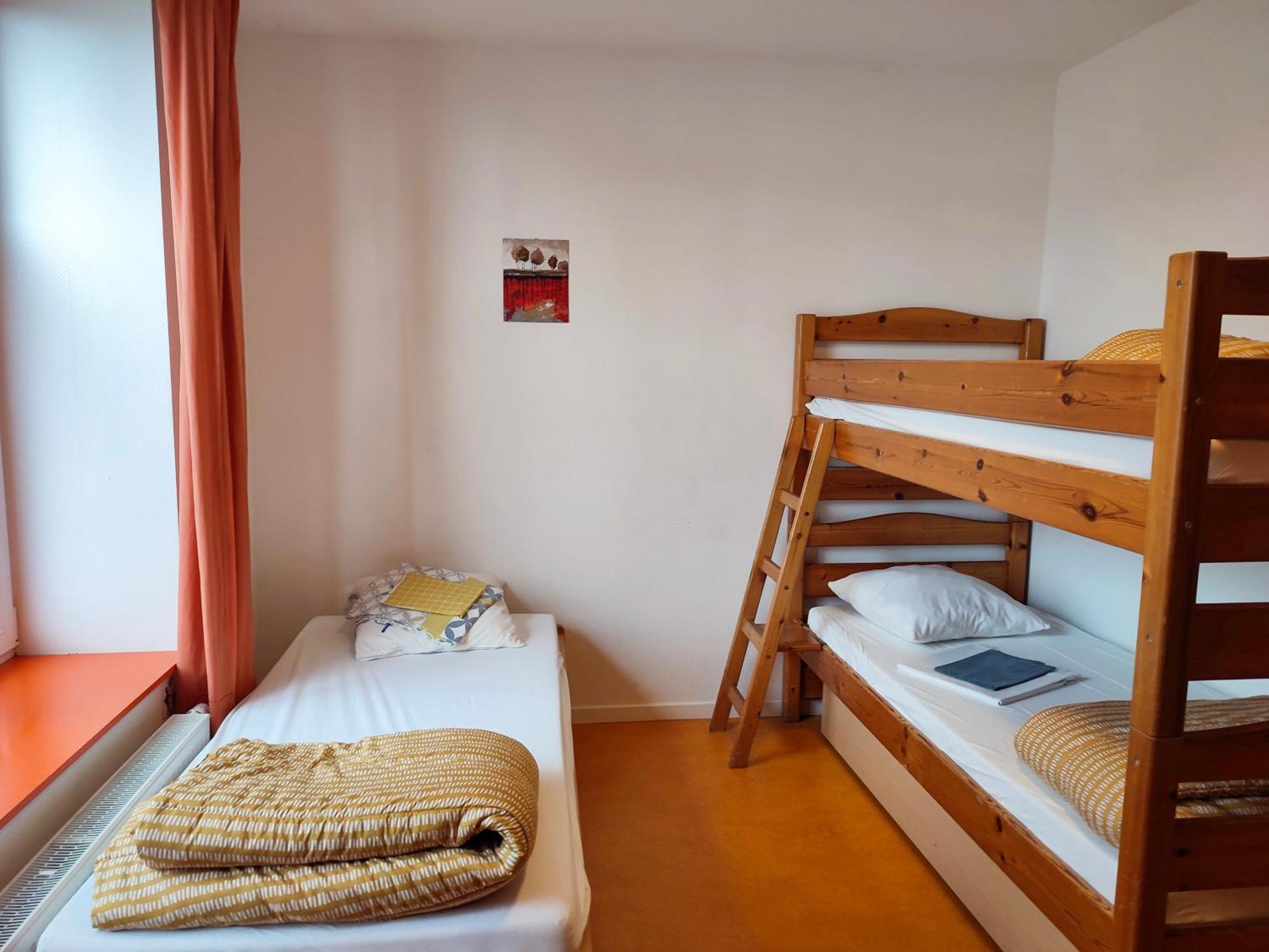 Le Fagotin - Youth Hostel Стумон Екстериор снимка