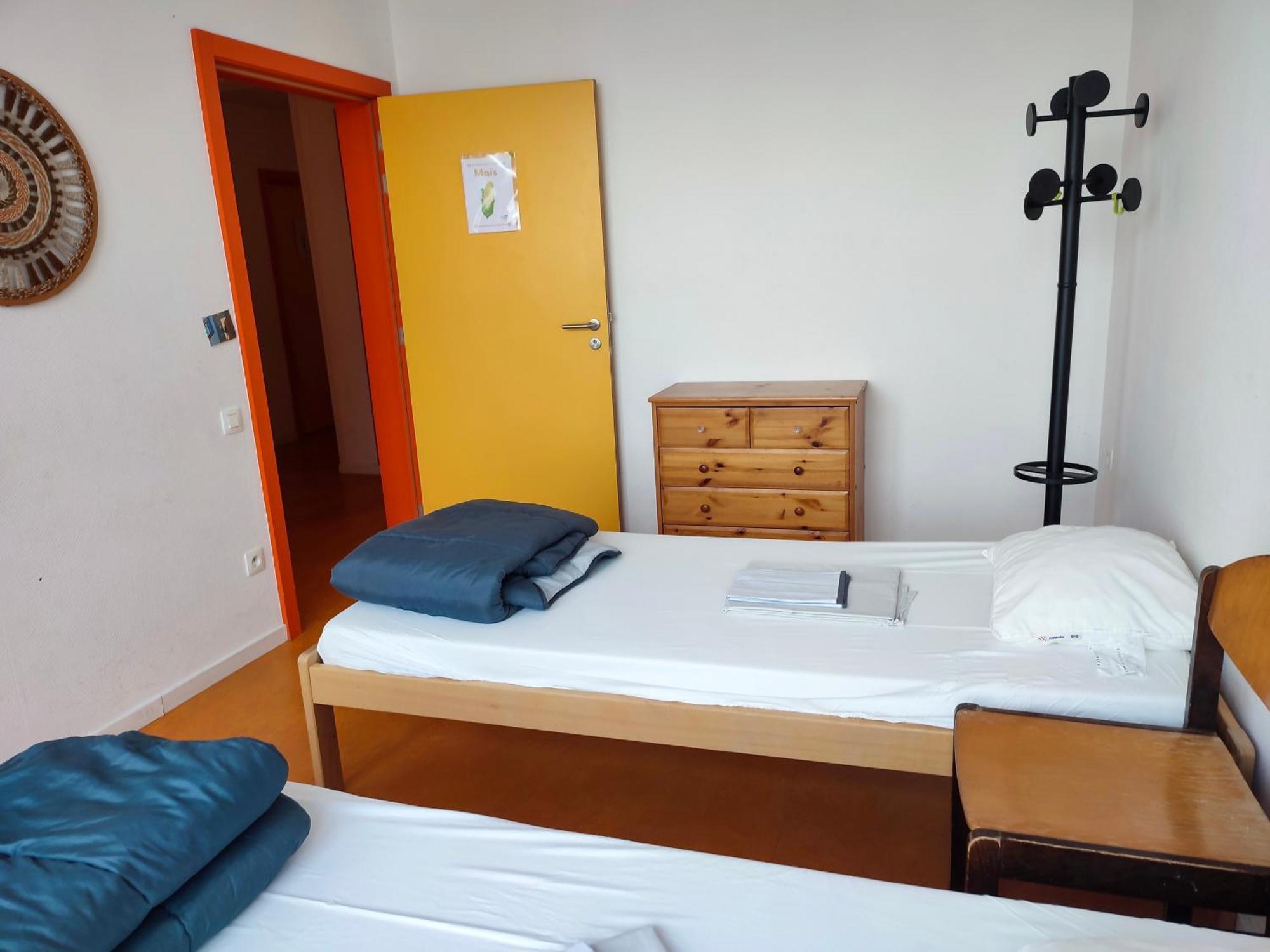 Le Fagotin - Youth Hostel Стумон Екстериор снимка