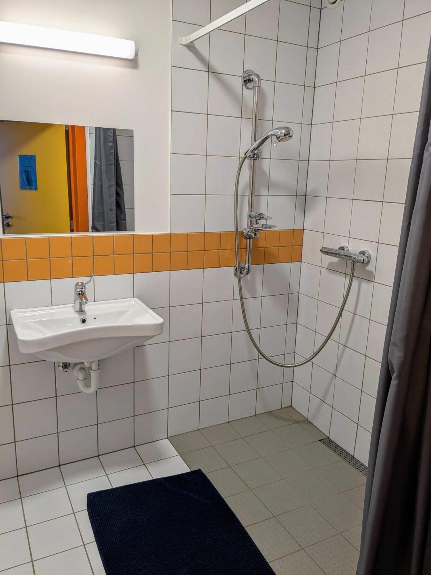 Le Fagotin - Youth Hostel Стумон Екстериор снимка